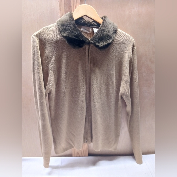 Kathie Lee collection sweater/ Size 12-14/Full zip,faux fur collar - Picture 1 of 10